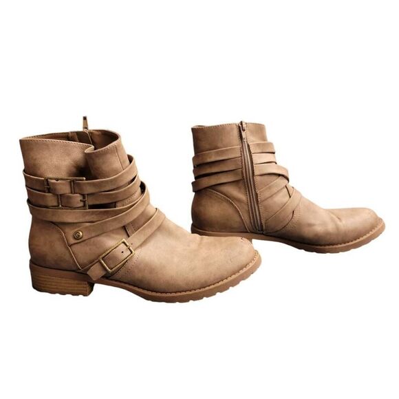 By Guess Brown Strappy Combat Boots - Picture 4 of 11